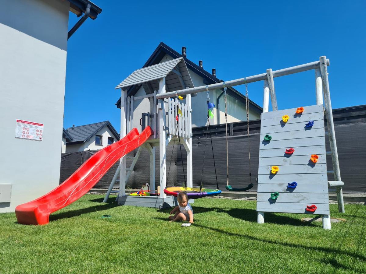 Domki Rajski Wypoczynek Z Basenem Jastrzębia Góra Exterior foto