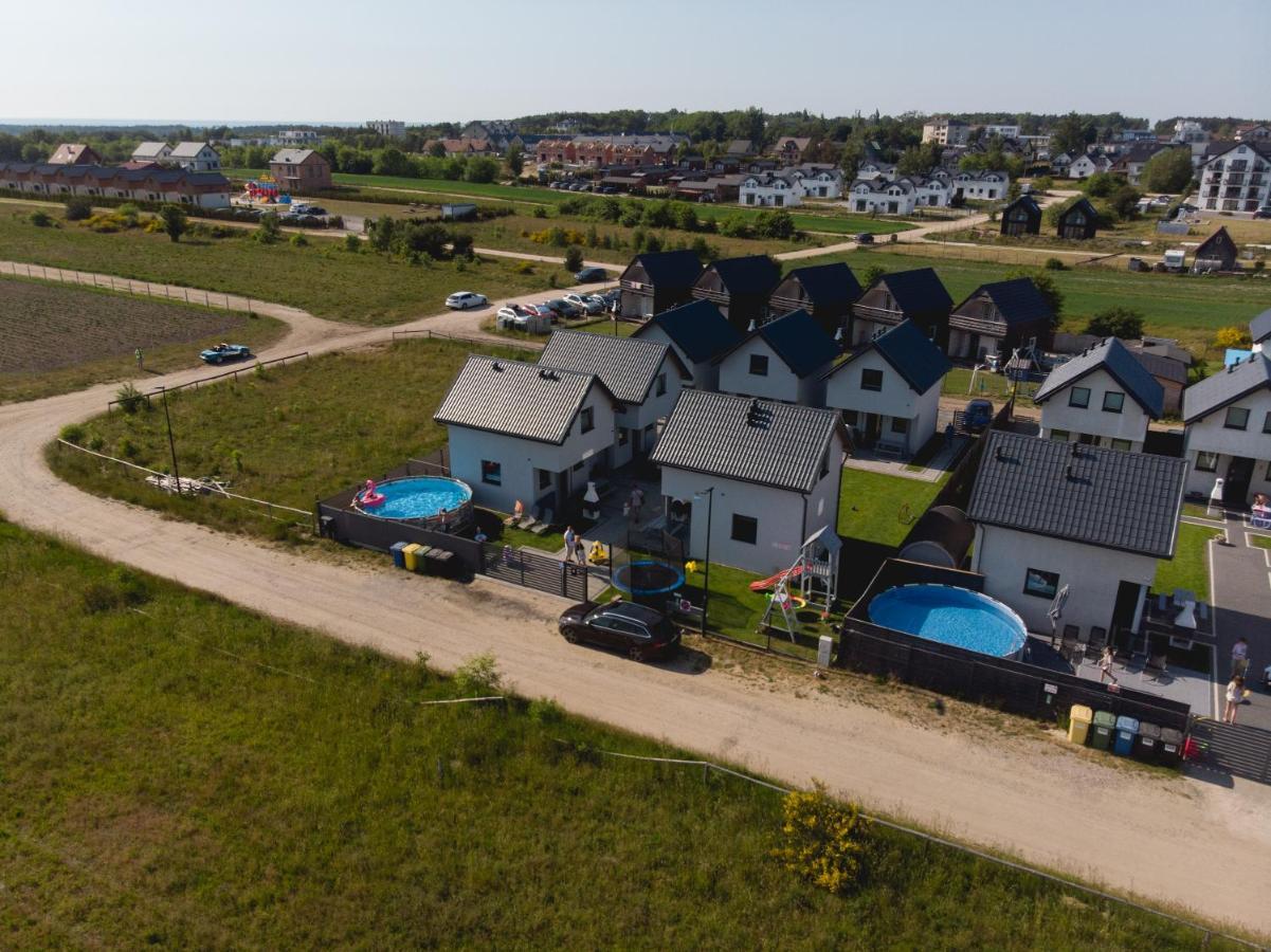 Domki Rajski Wypoczynek Z Basenem Jastrzębia Góra Exterior foto